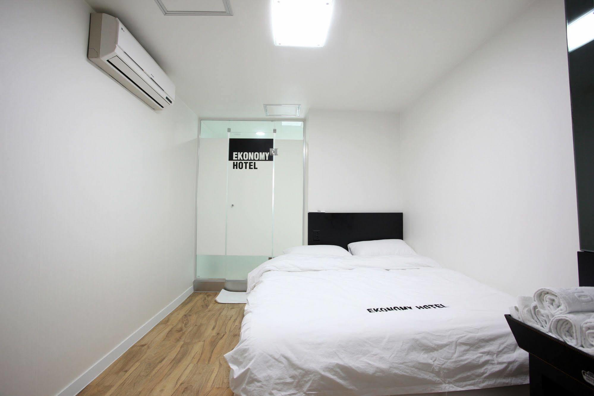 Ekonomy Hotel Myeongdong Central Soul Exteriér fotografie